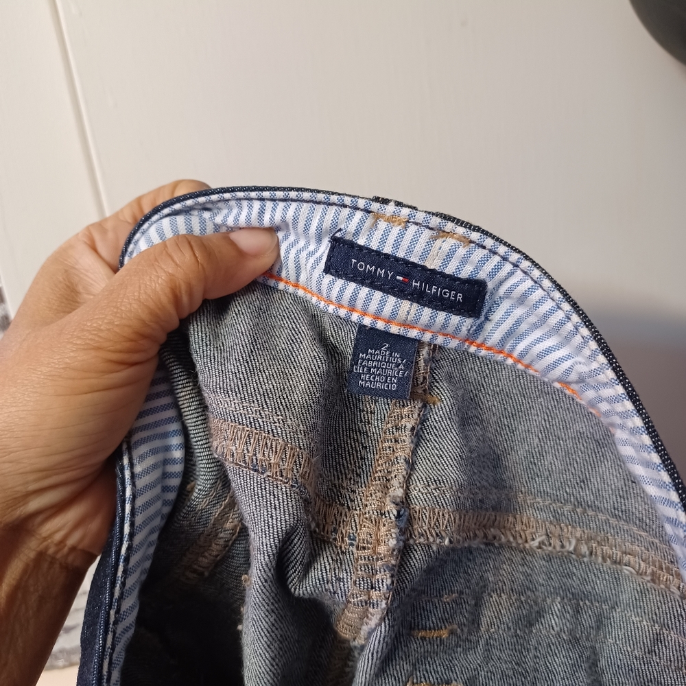 Tommy Hilfiger Dark Wash Denim Brass Logo Button Skirt - Picture 7 of 8